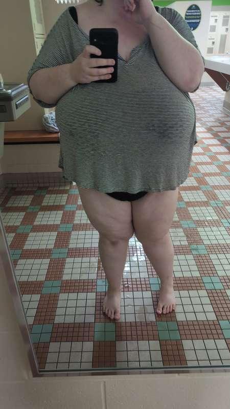 Who's joining my live in an hour~? :3 