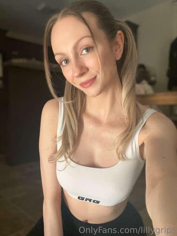 so small hehe 👉🏻👈🏻