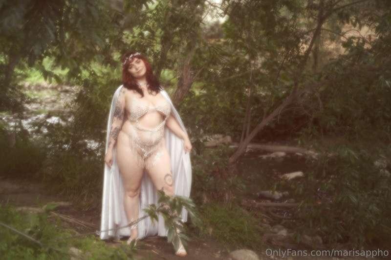 🧚‍♀️🌿✨