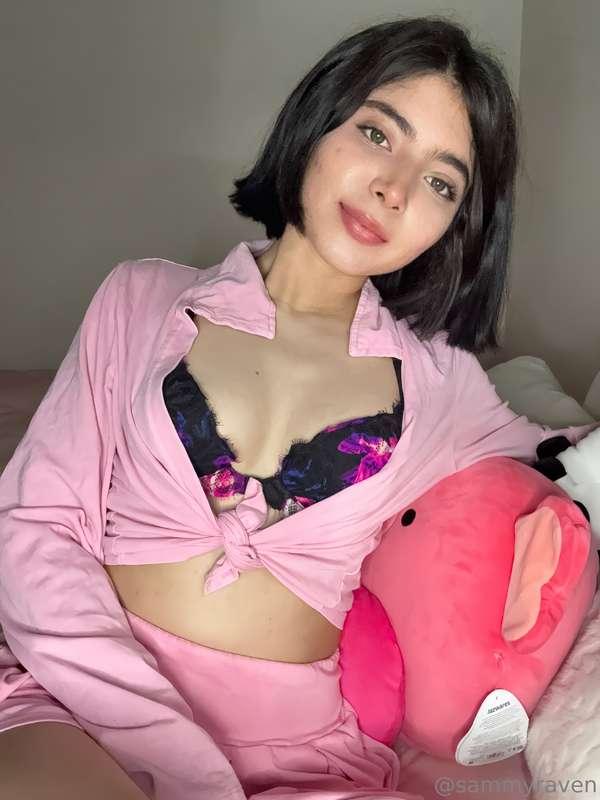 I hate sleeping alone... just saying. 😏🤭