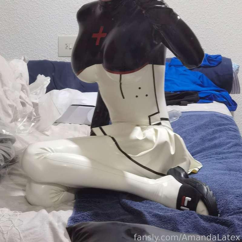 amandalatex image #1