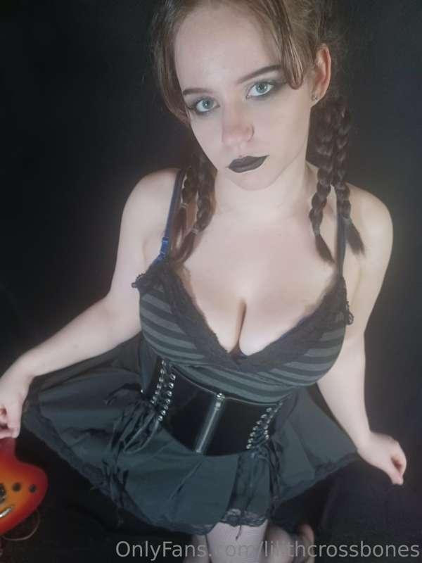 Late night posting, to get you in the mood after a long day ..