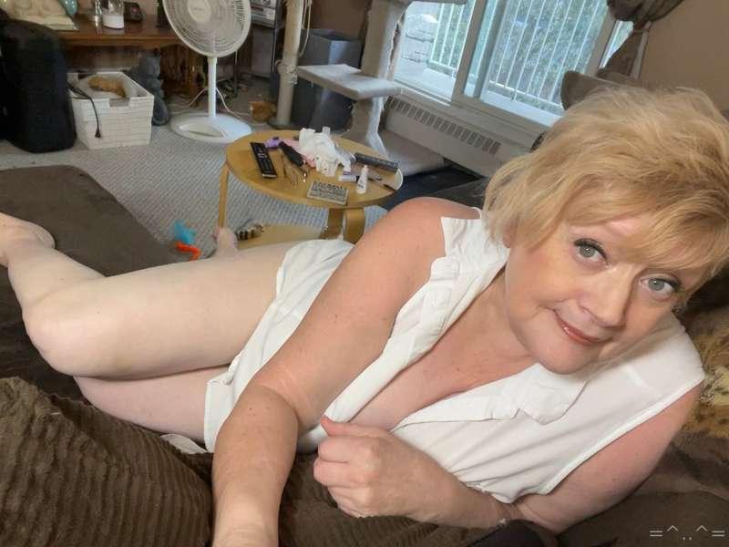 mature4boytoy image #3
