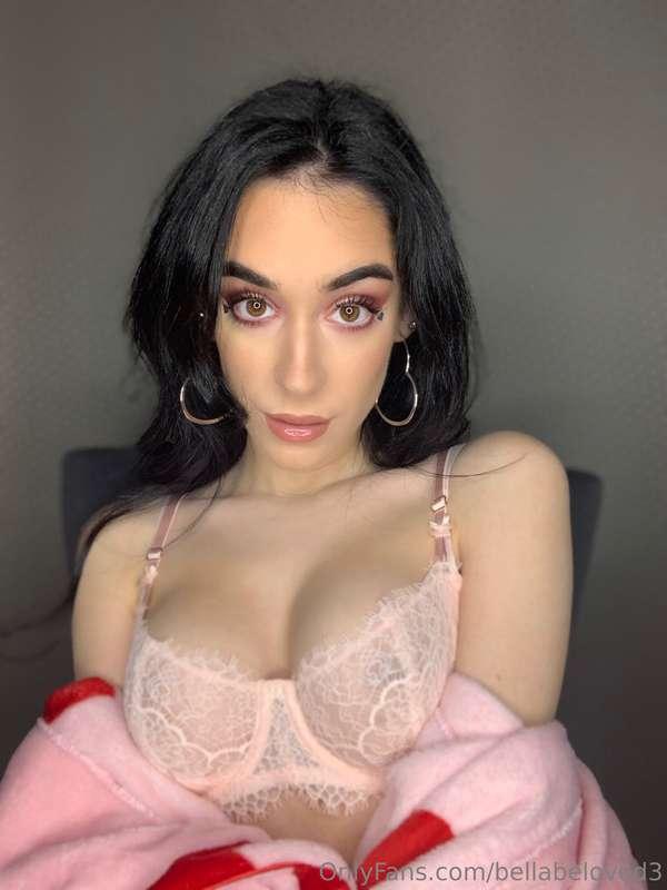 One look, and you’re hooked 🥵