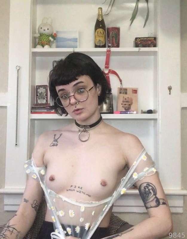 lucyxxxbot image #1
