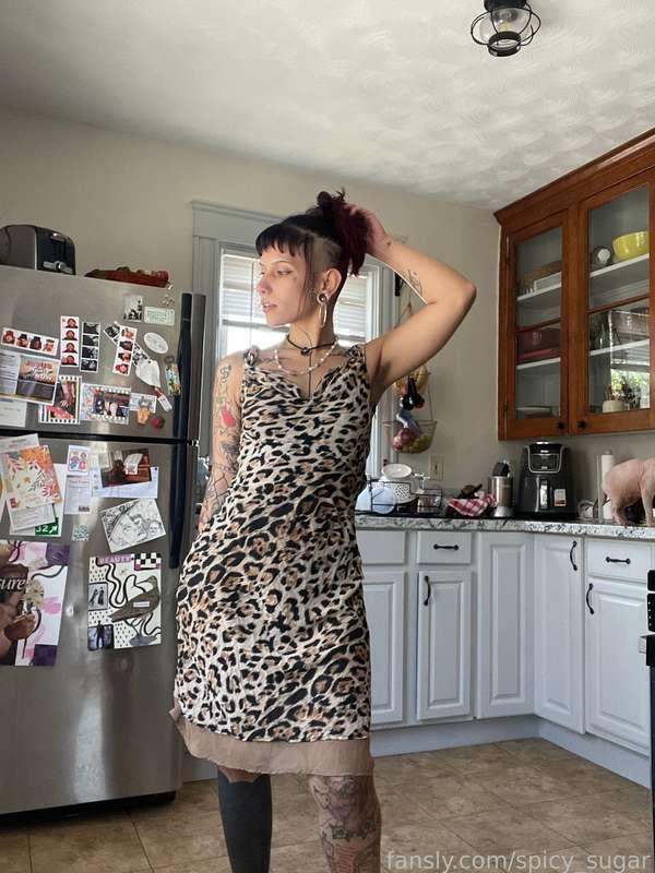 Selfies in my new dress! 
Like ittt?