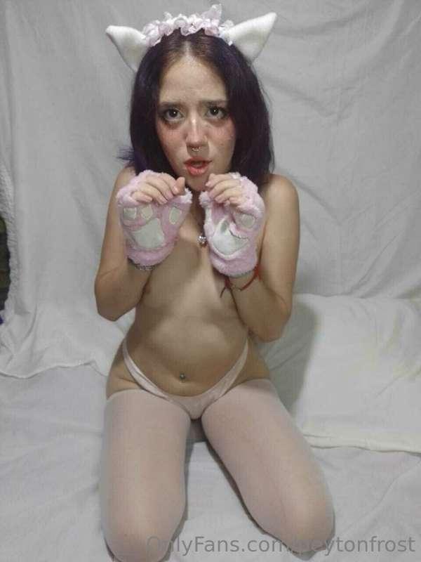 I'm sorry master I didn't mean to, can you please forgive me..