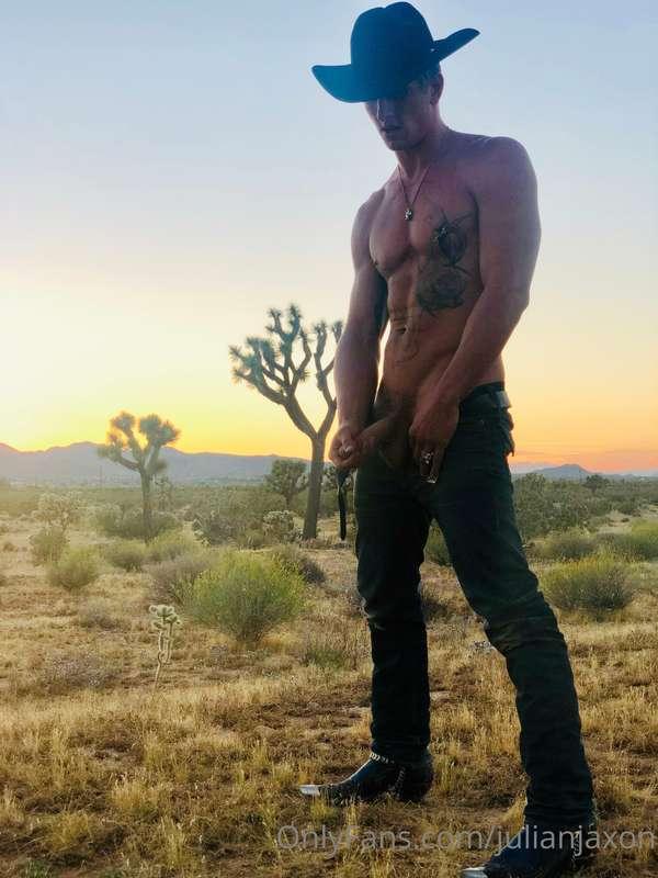 julianjaxon main image