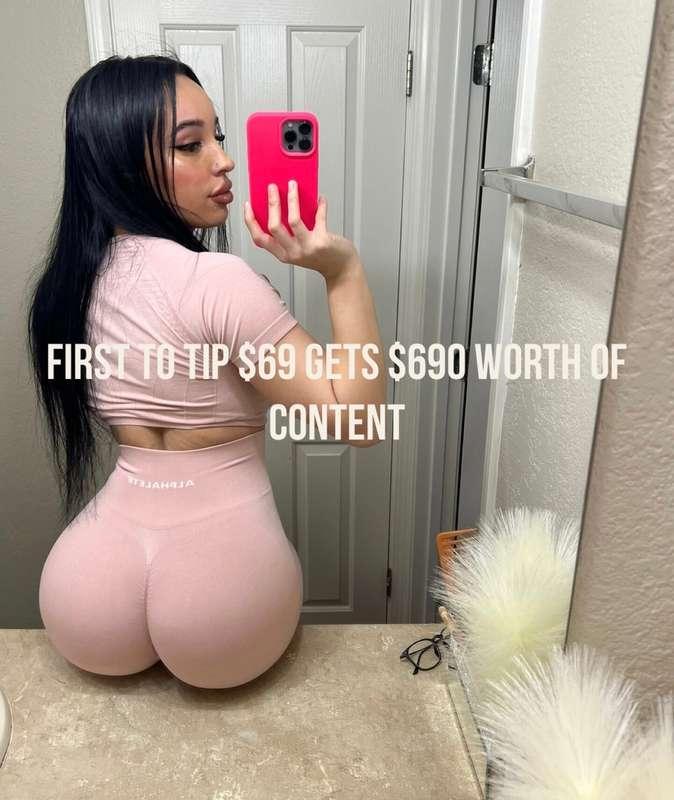 ONE FAN ONLY!!!!😇FIRST ONE TO TIP - $69 for UNCUT NUDE BUNDL..
