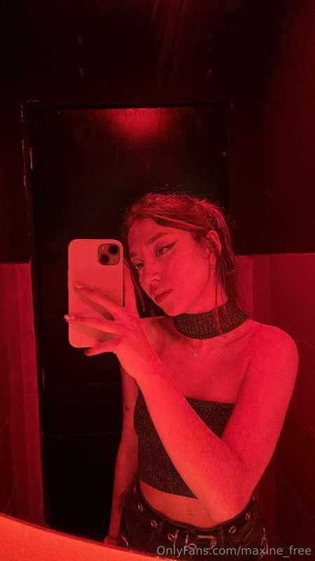 Is it hot in here? Or is it just me? 😉 msg me: https://onlyf..