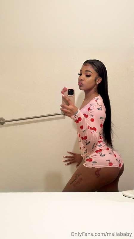 I need a bf 😔😍