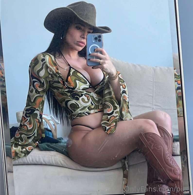 Who's ready for a wild ride? 💖🤠