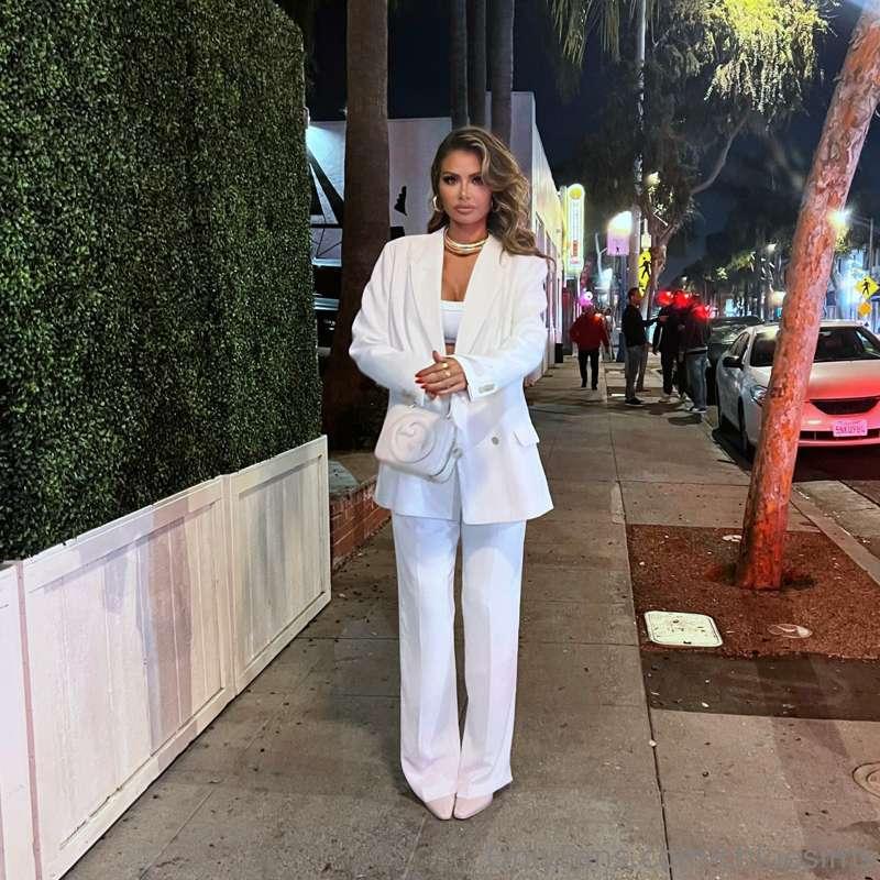 chloesims image #1