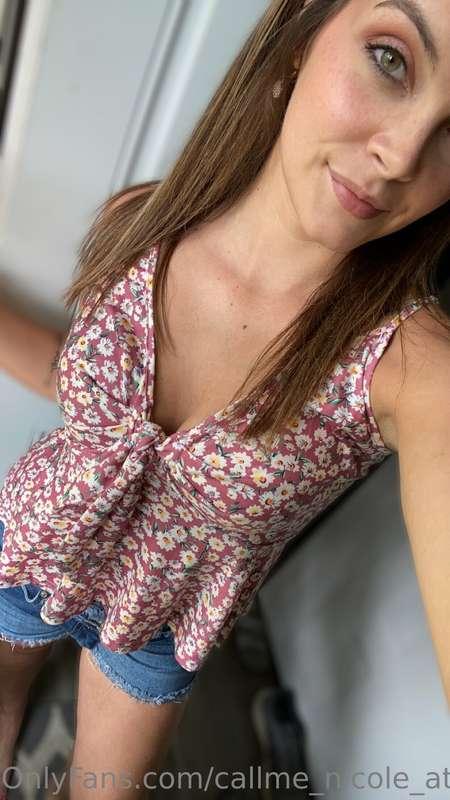 Live tonight at 10:30 pm EST 😘