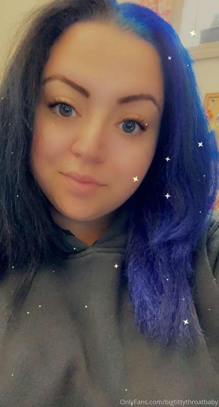 Not the best picture but my new hair 🖤💙
