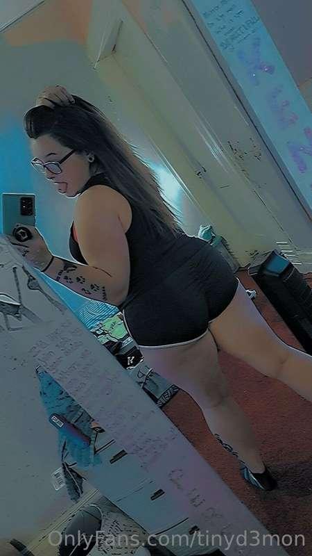 Happy hump day babes 😘 💕