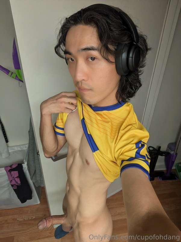 (Pictures) Came home soaked because I got caught in the rain..