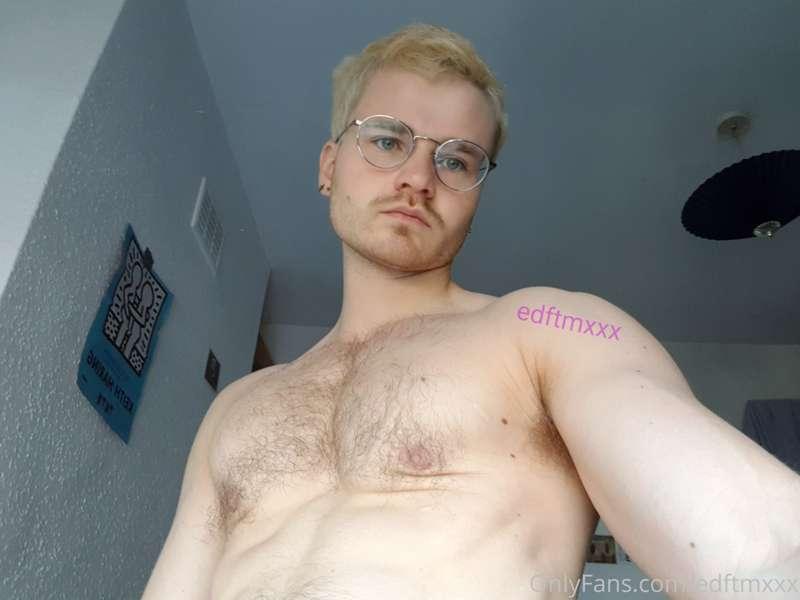 Fruity 🍌😜 pull them to the side and fuck me🥵🤤
