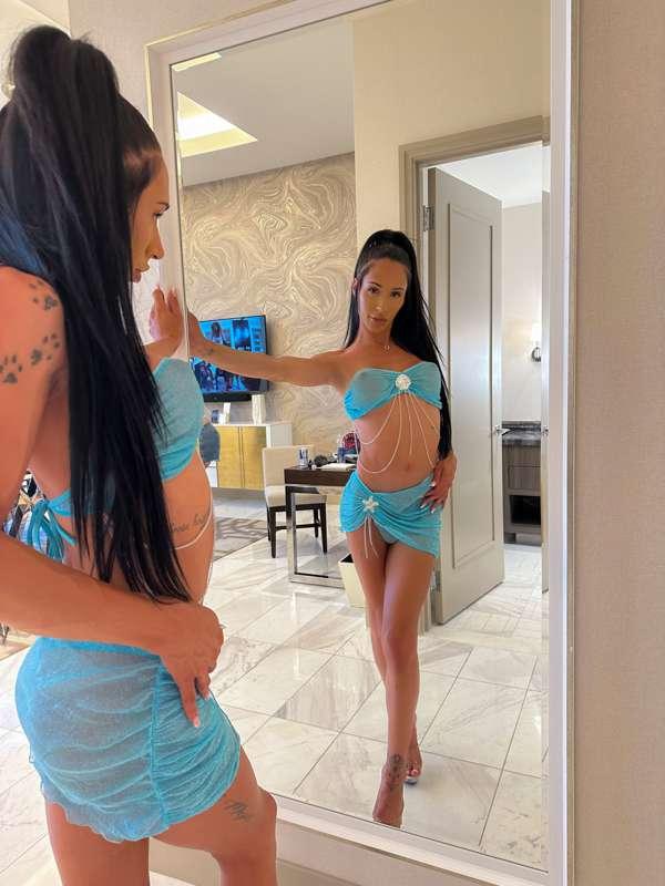 Mirror, Mirror, on the wall... 👀