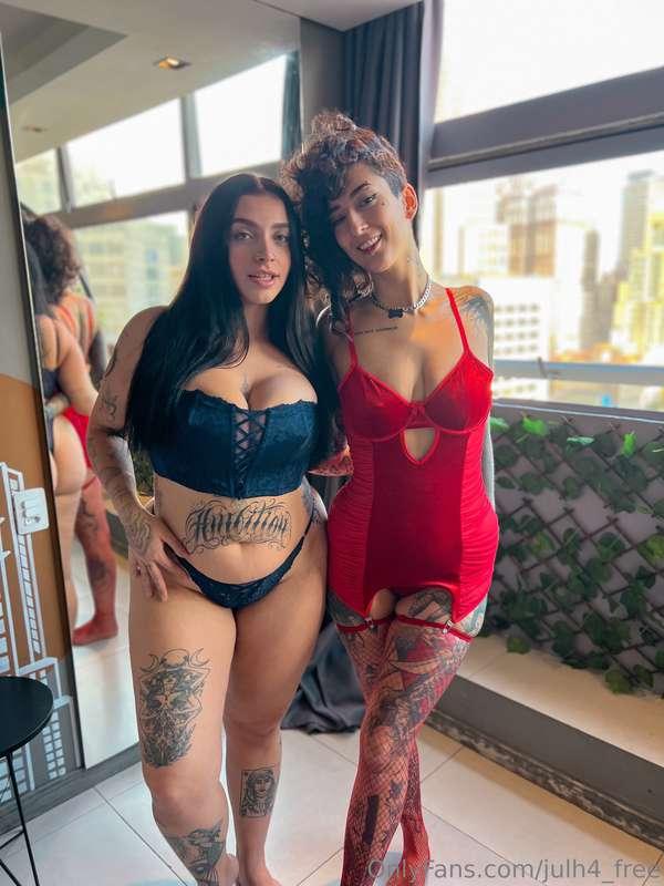🖤❤️Red and black is such a classic (sexy) combo. Can you thi..