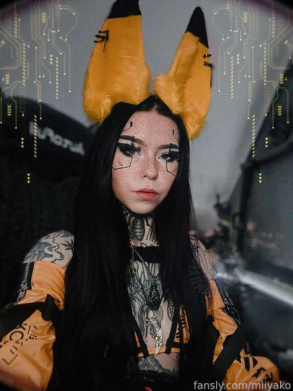 🌃 NOW LIVE 🌃

It’s time for the Heist! Come join me Chooms for some more cyberpunk! 🖤

⚡️ https://twitch.tv/miirkwoodelf ⚡️