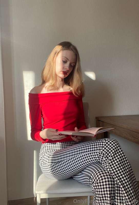 📚 to be honest, I'm not a fan of reading, if I really need t..