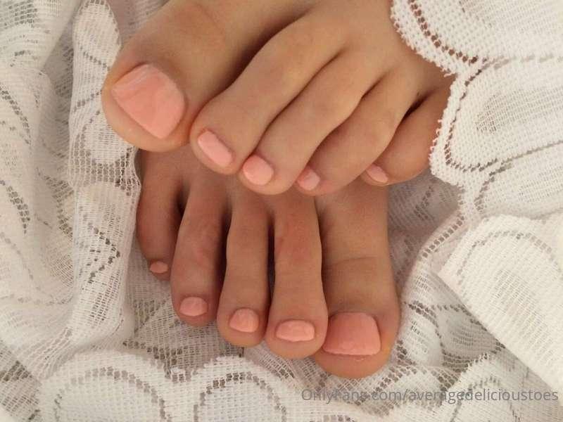 Fresh pedi 💗