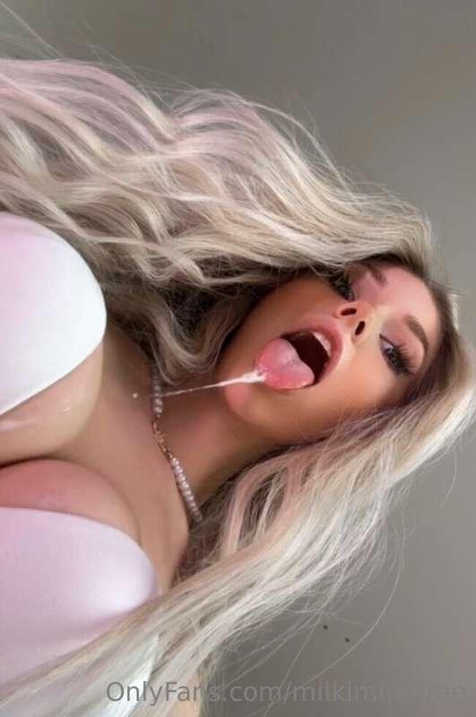 Be a good boy and stroke ur cock while mommy is feeding you...