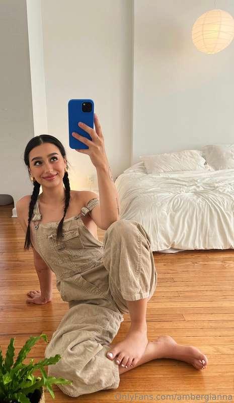 overalls > 