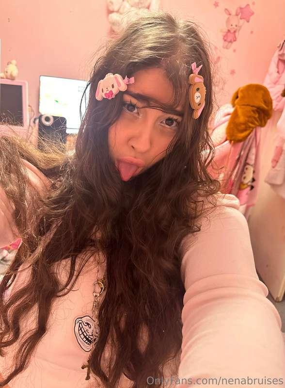 dis a sfw pic but im adorable so jerk off n cum to my adorab..