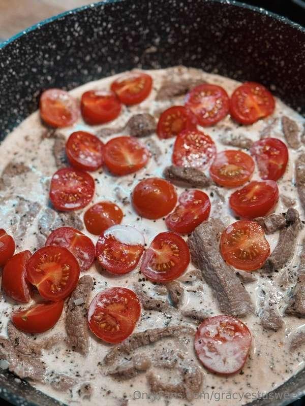 Not so long ago I started learning to cook at home 👩🏼‍🍳 and ..