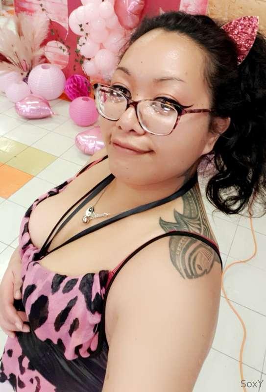 Hellooo~ c;Pink peace and relaxation~ xxStay connected~ <3
