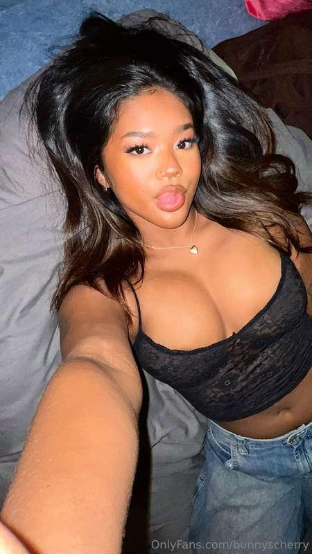Cum chill with me and play with these🥰