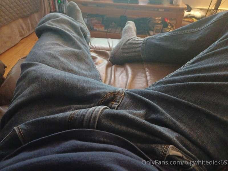 I think there's something in my pants trying to get out 🤔🤔
