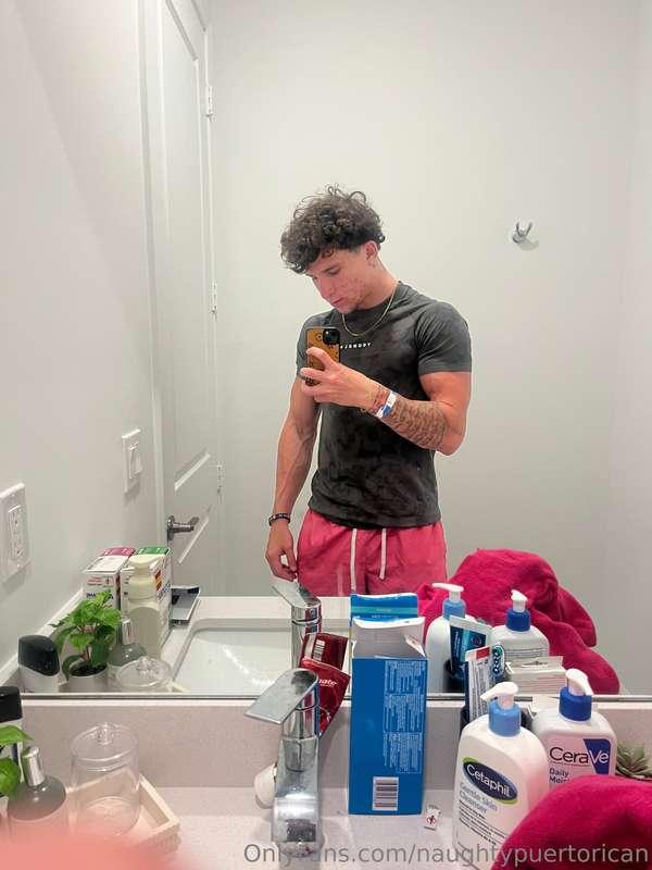 naughtypuertorican image #0