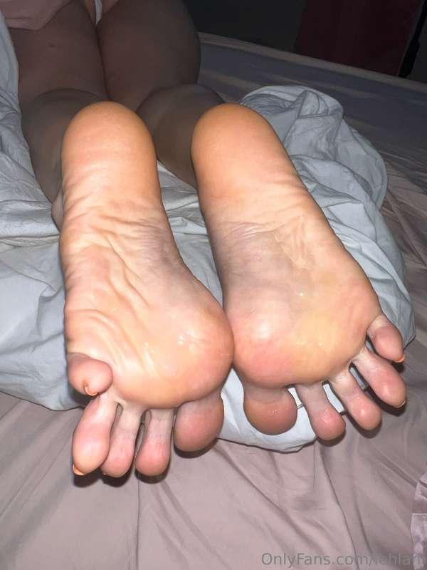 Love my soles so much 🥵🩷 & my toes too 💦