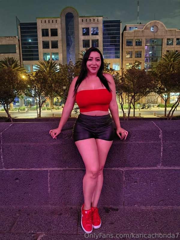 Esta noche hagamos ricas travesuras papi 😈🤤💋