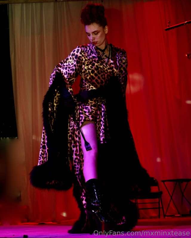 Gifting to a limited people a subscription to my spicier pag..