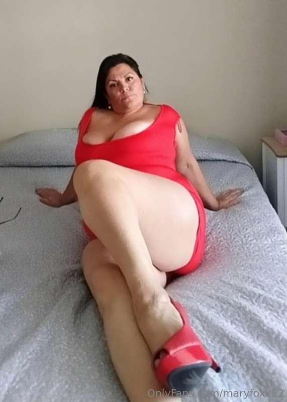 Do you like it in red, love? 🫦❤️Do you want to take it off a..