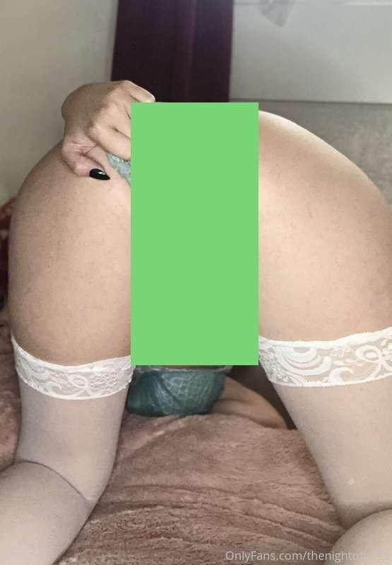 A slow picture reveal of my ass in the air, showing you wher..
