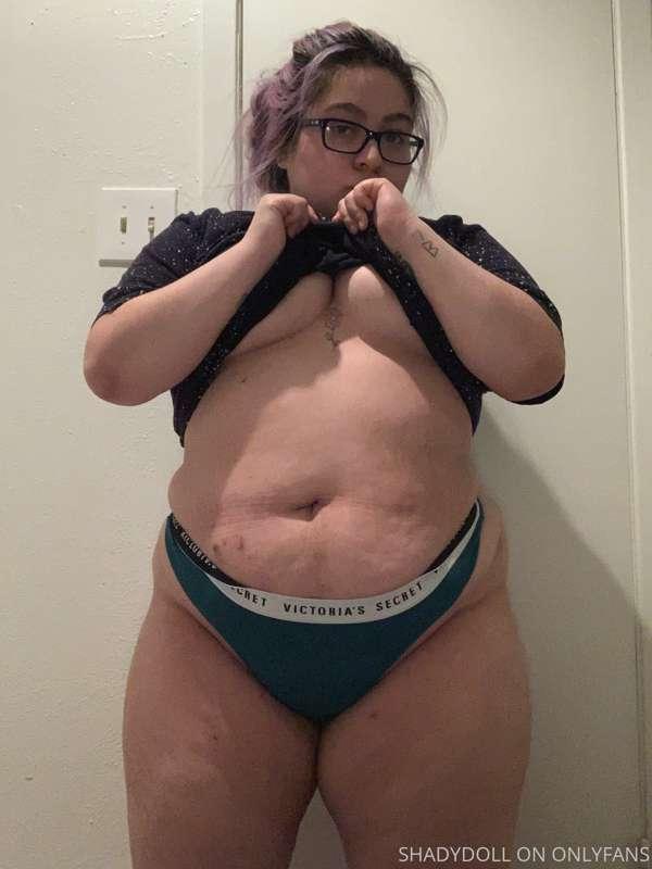 Thongs are nice but I’d rather want you deep in my ass 😏
