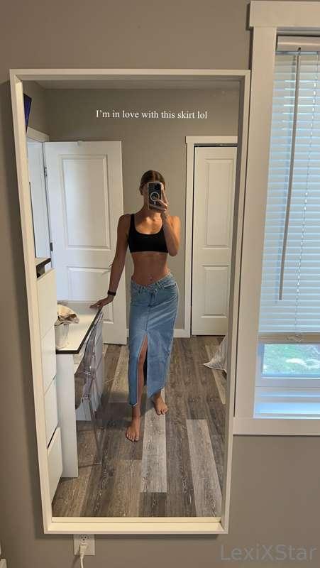 i think it looks better on the floor tho