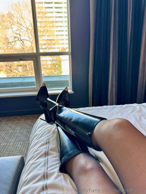New video coming later today 😉 for the boot fans…I keep them..