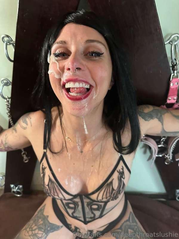 Messy and loving it 😋💦