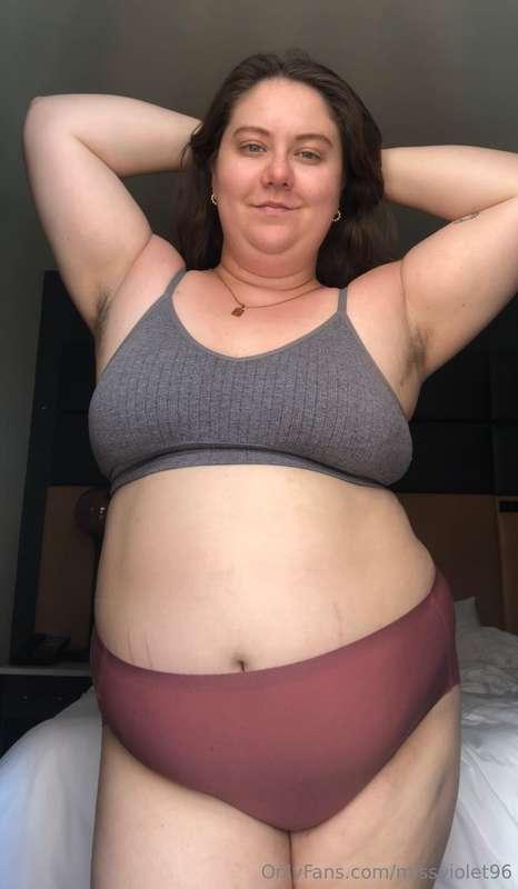 If you like big bellies and body hair, I’m your girl 😉