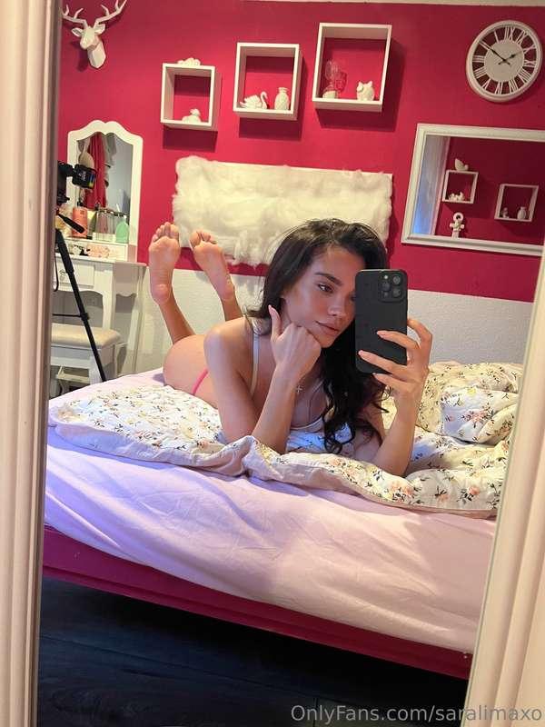 Amo mi sto un po' annoiando, vieni a farmi compagnia?😘