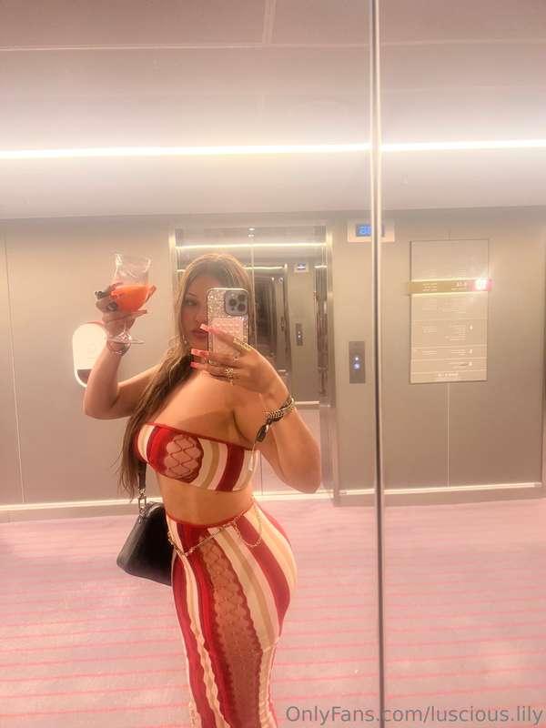 Cheers ; it's Whiskey Wednesday 🥂 