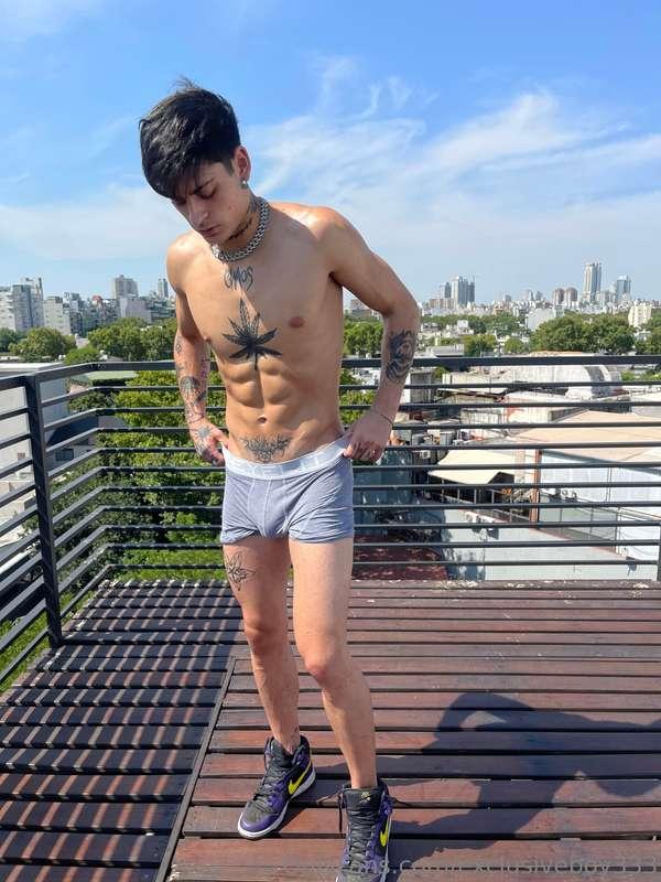 exclusiveboy333 image #0