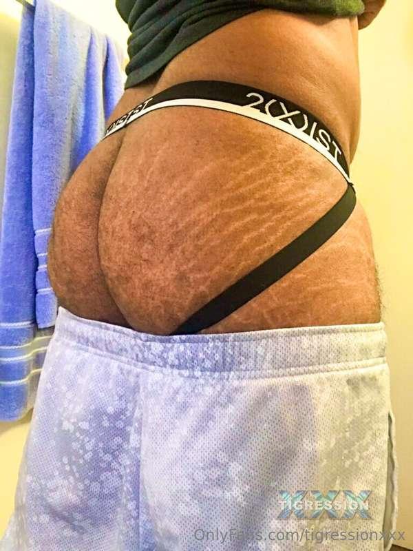 Ok, one more for the day (lying). Throwback booty 😜🍑