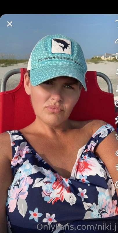 Beach time 🏝️🏝️